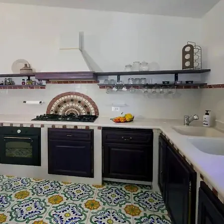 Villa With Terrace Overlooking The Sea *