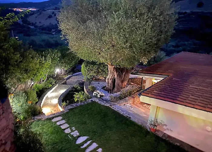 Villa With Terrace Overlooking The Sea Brunella